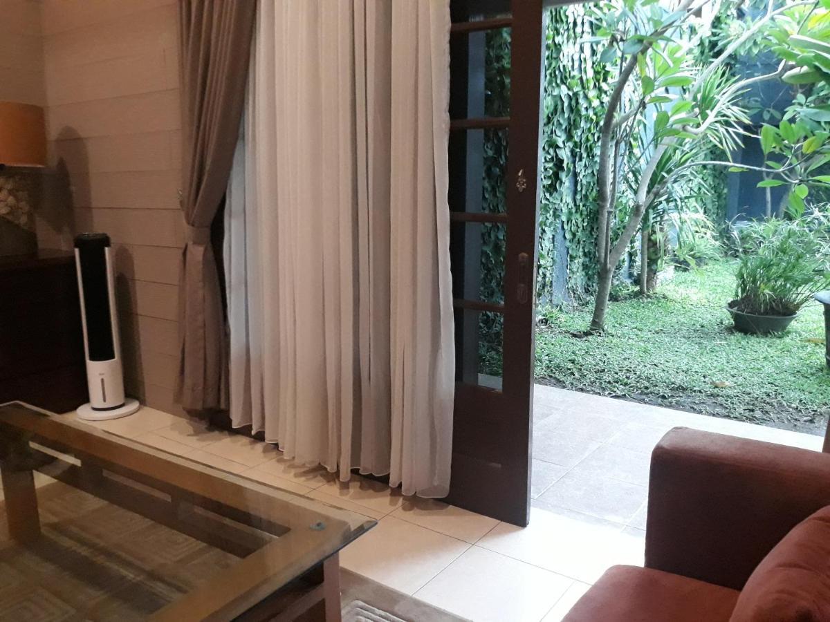 Alsalam Syariah Guesthouse Surakarta  Exterior photo